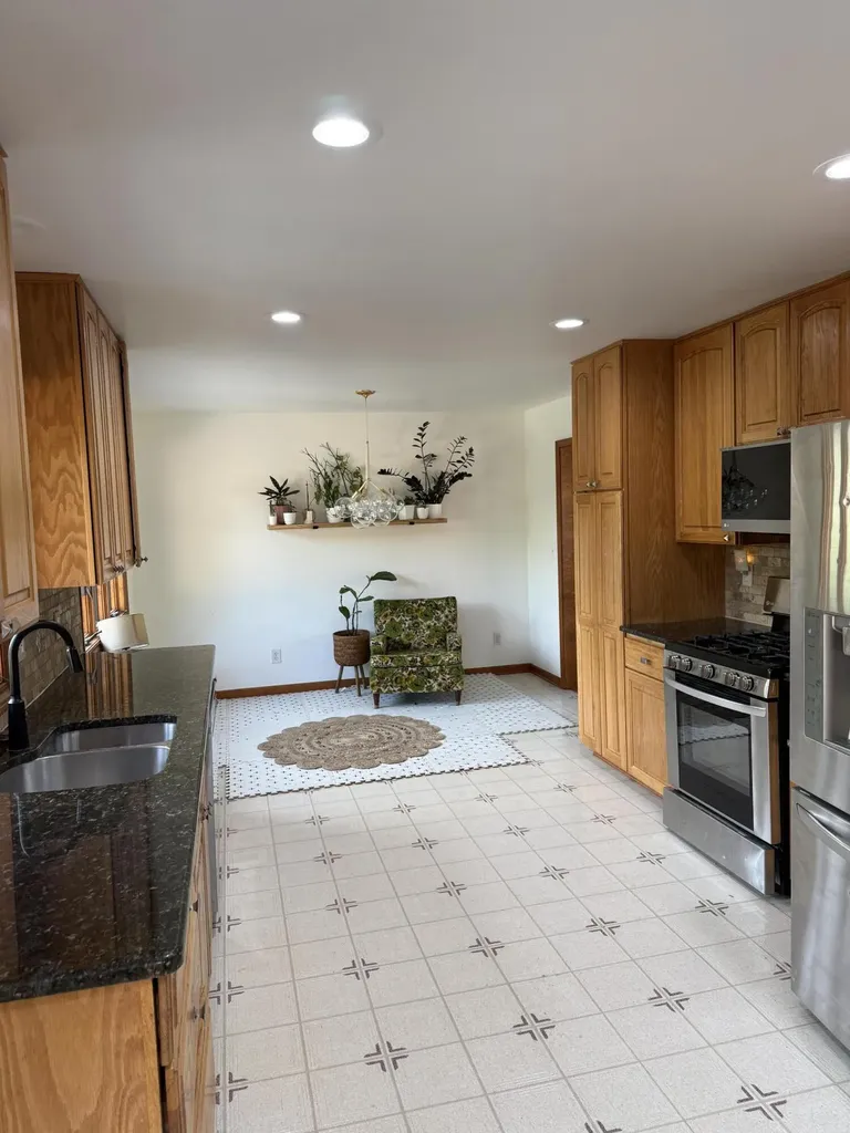6079 Venice Drive Commerce Charter Township MI 48382