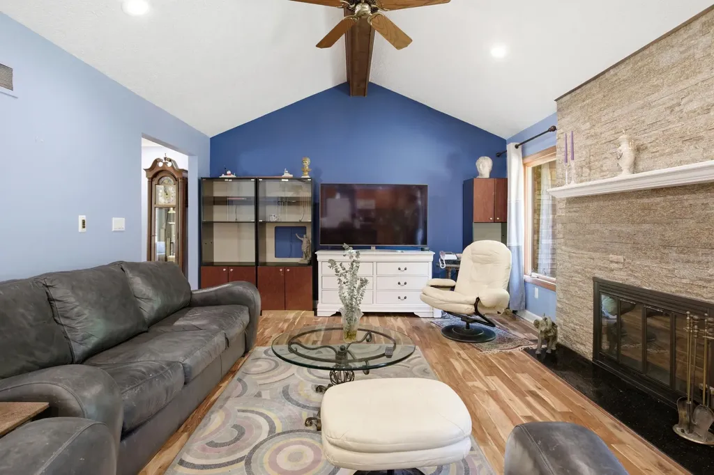 48797 Lansdowne Court Shelby Charter Township MI 48317