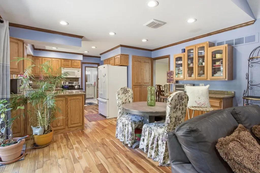 48797 Lansdowne Court Shelby Charter Township MI 48317