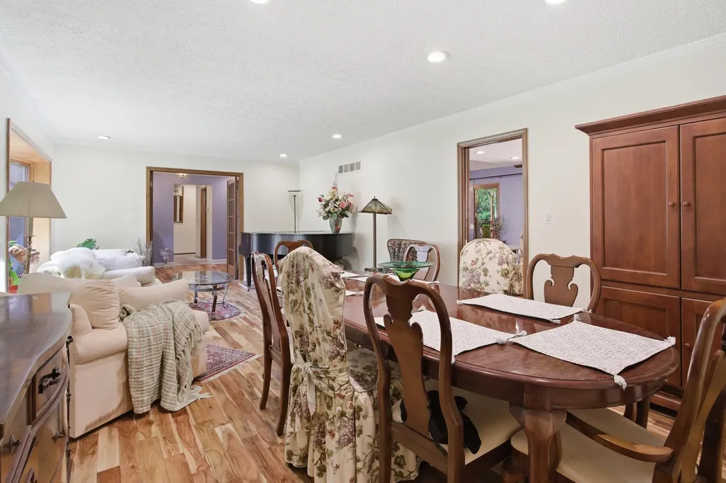 48797 Lansdowne Court Shelby Charter Township MI 48317