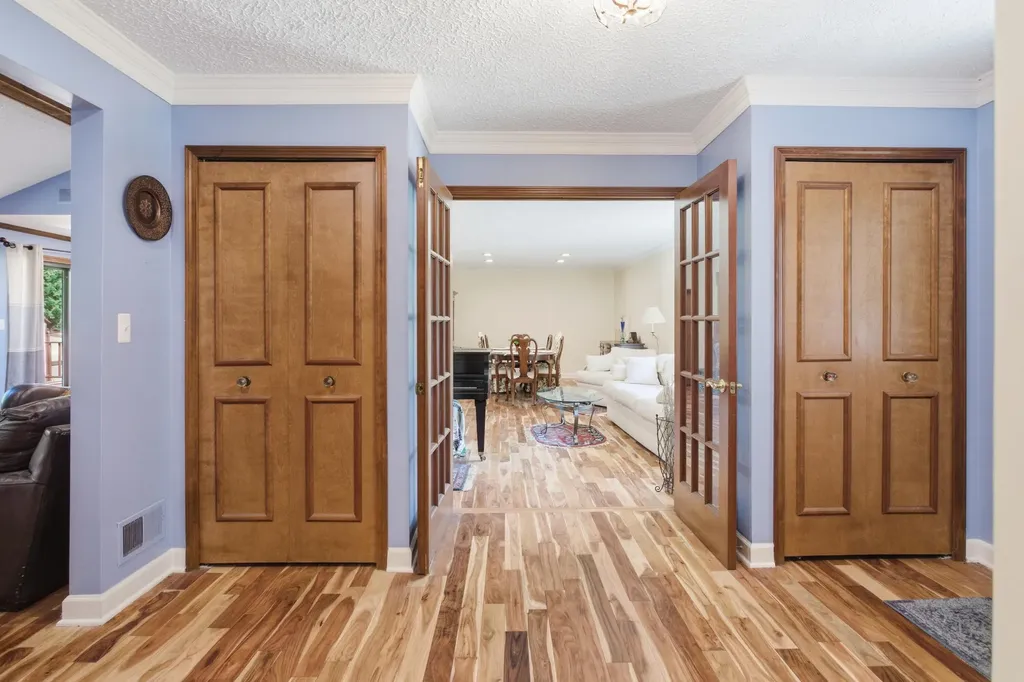 48797 Lansdowne Court Shelby Charter Township MI 48317