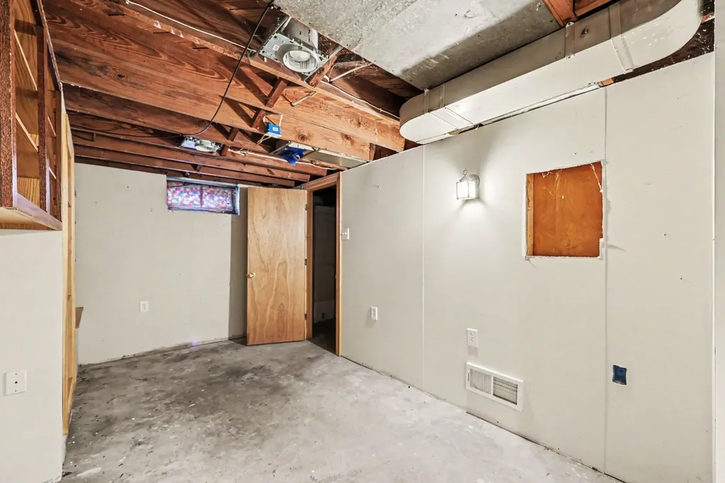 17241 Beech Daly Road Redford Charter Township MI 48240