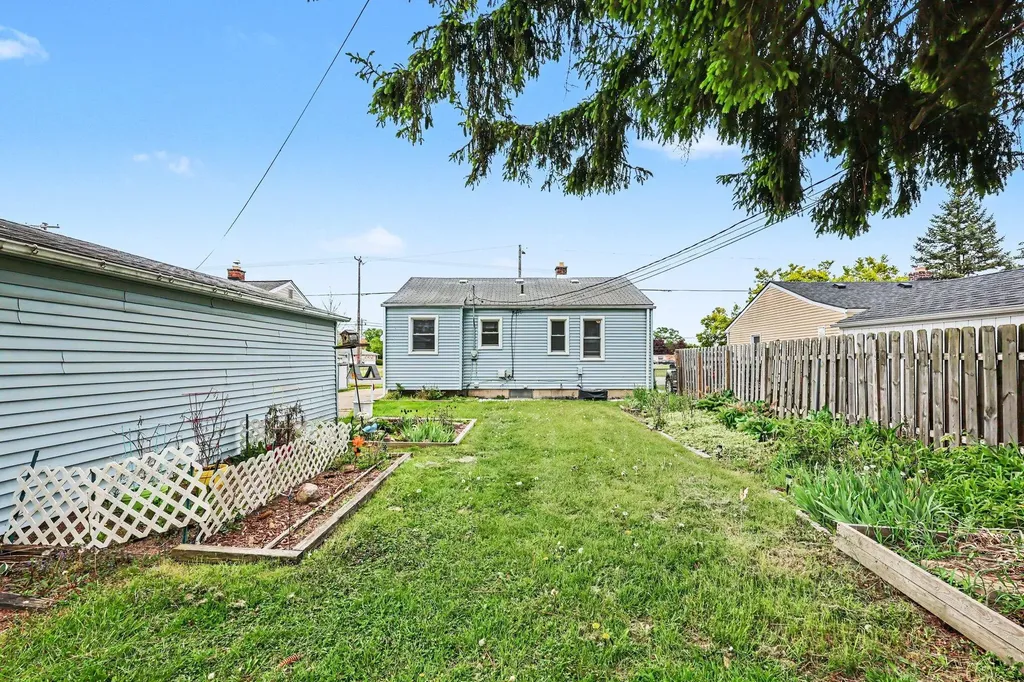 17241 Beech Daly Road Redford Charter Township MI 48240