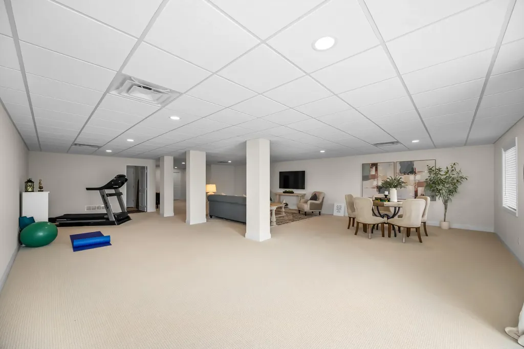 3247 Brackley Drive Ann Arbor City MI 48105