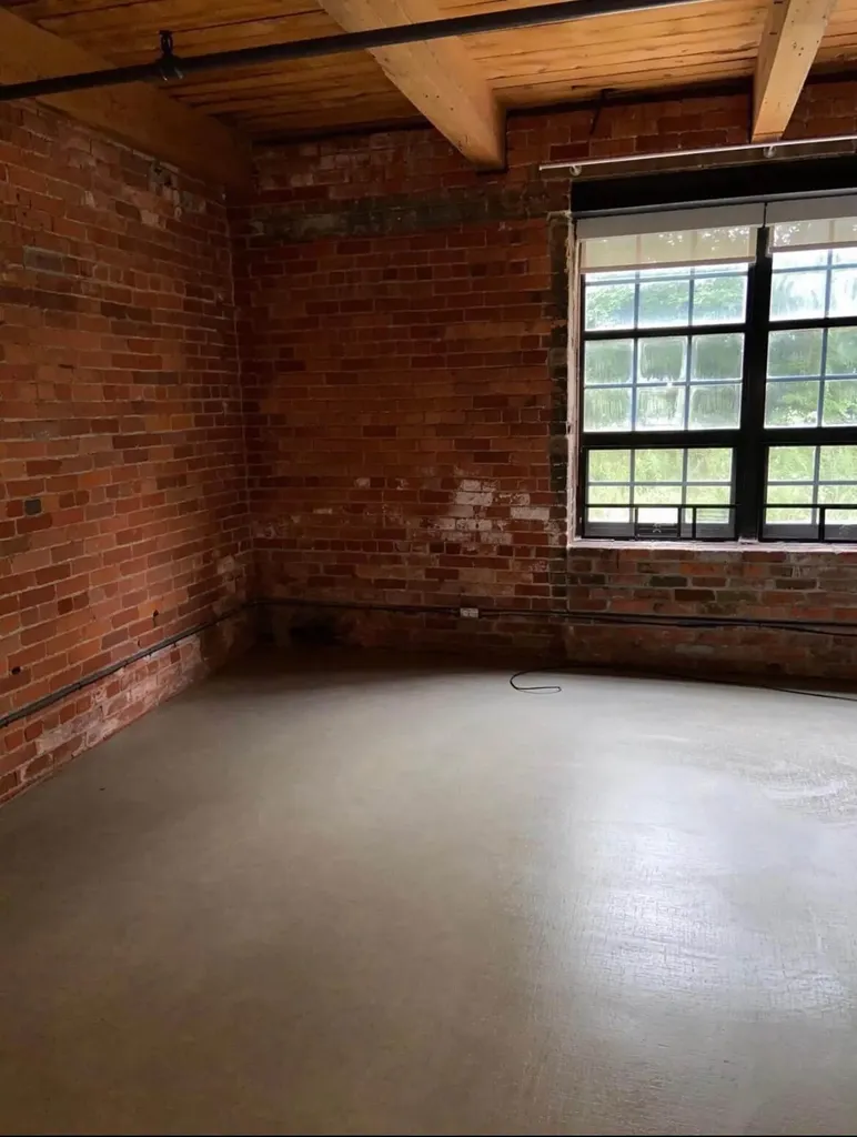 6533 E Jefferson Avenue Detroit City MI 48207