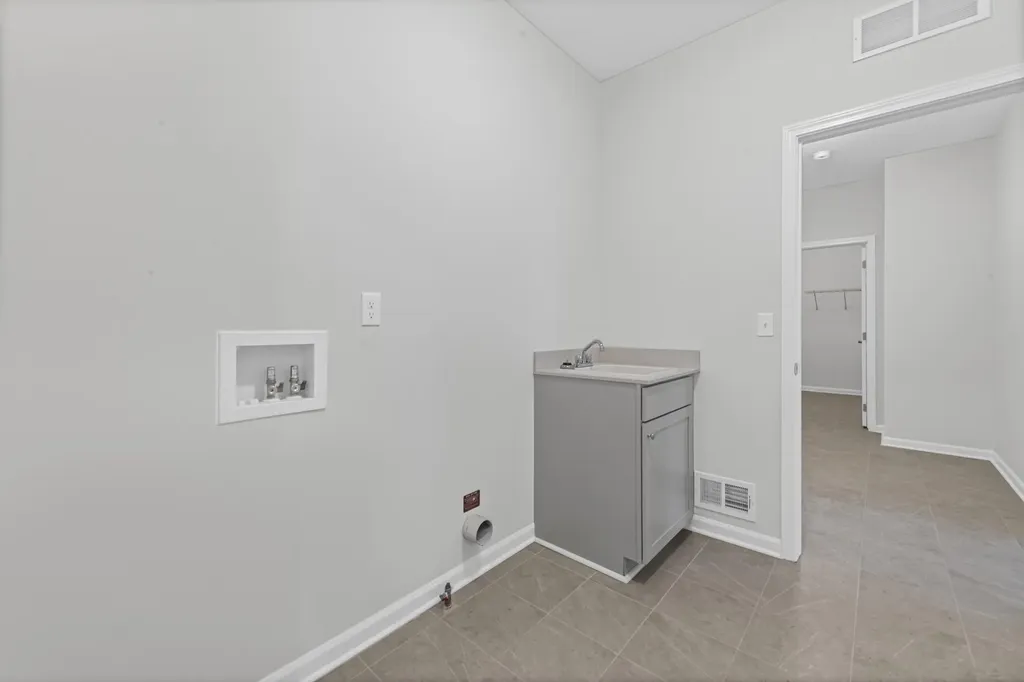 28510 Coyote Court Lyon Charter Township MI 48165