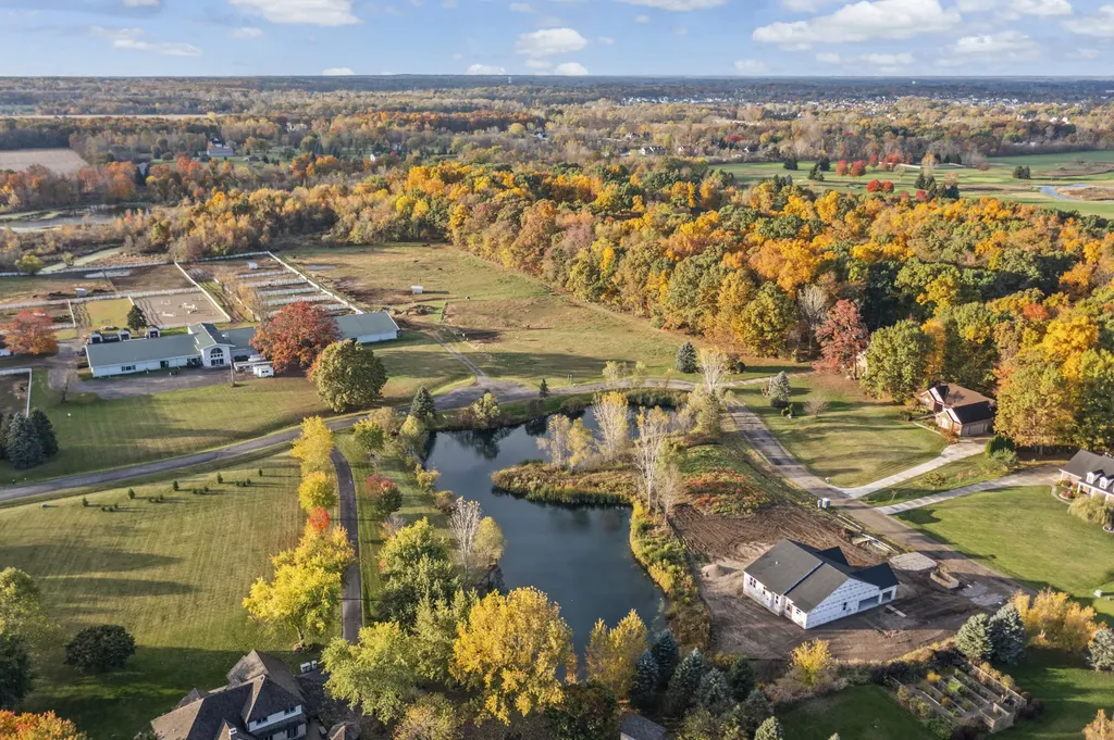 28510 Coyote Court Lyon Charter Township MI 48165