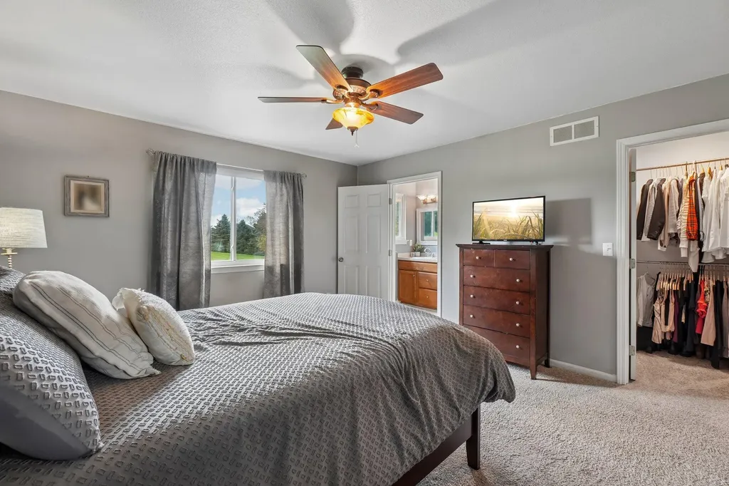 9001 N Pheasant Ridge York Charter Township MI 48176