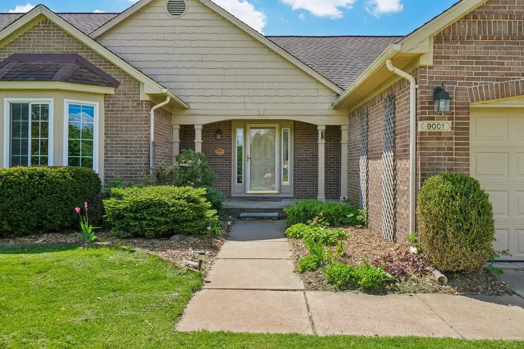 9001 N Pheasant Ridge York Charter Township MI 48176