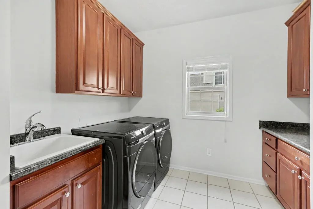 1447 Bicentennial Parkway Pittsfield Charter Township MI 48108