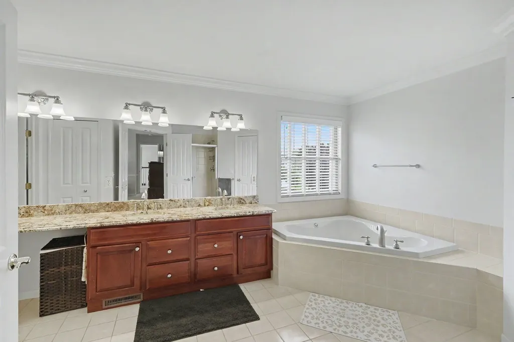 1447 Bicentennial Parkway Pittsfield Charter Township MI 48108