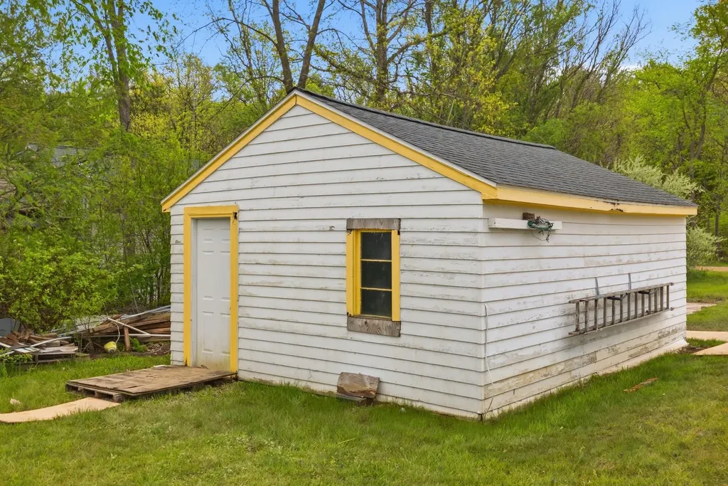 1196 Lakeview Drive Napoleon Township MI 49230