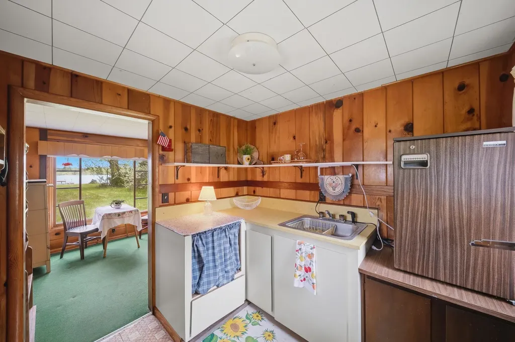 1196 Lakeview Drive Napoleon Township MI 49230