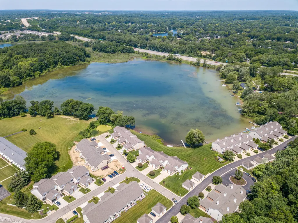 11306 Woodruff Lake Drive Brighton Township MI 48116