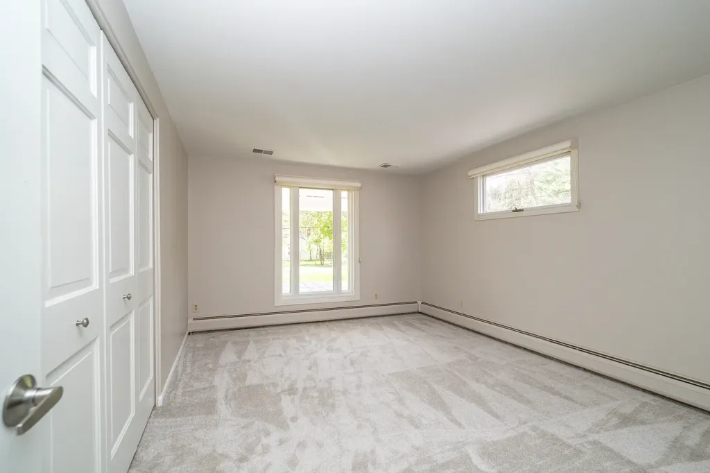 34150 Hunters Row Farmington Hills City MI 48331