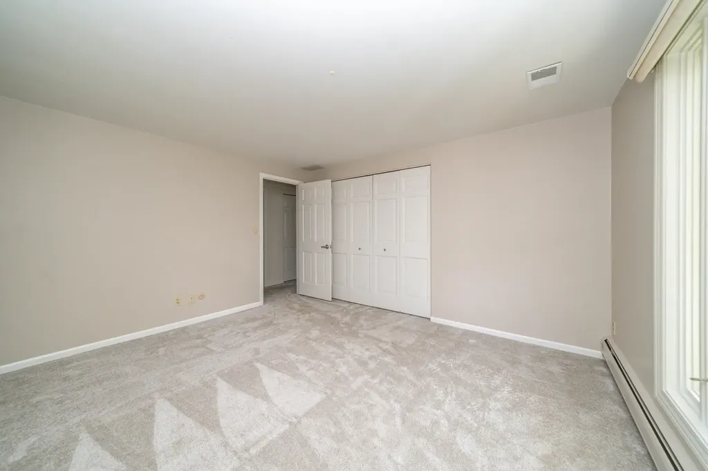 34150 Hunters Row Farmington Hills City MI 48331