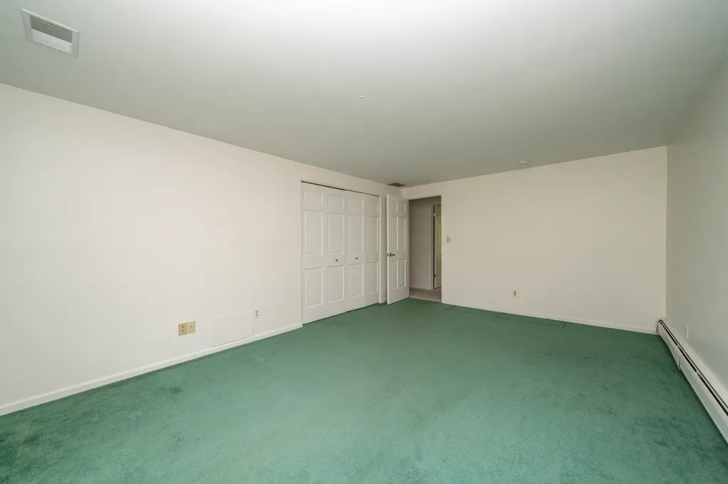 34150 Hunters Row Farmington Hills City MI 48331