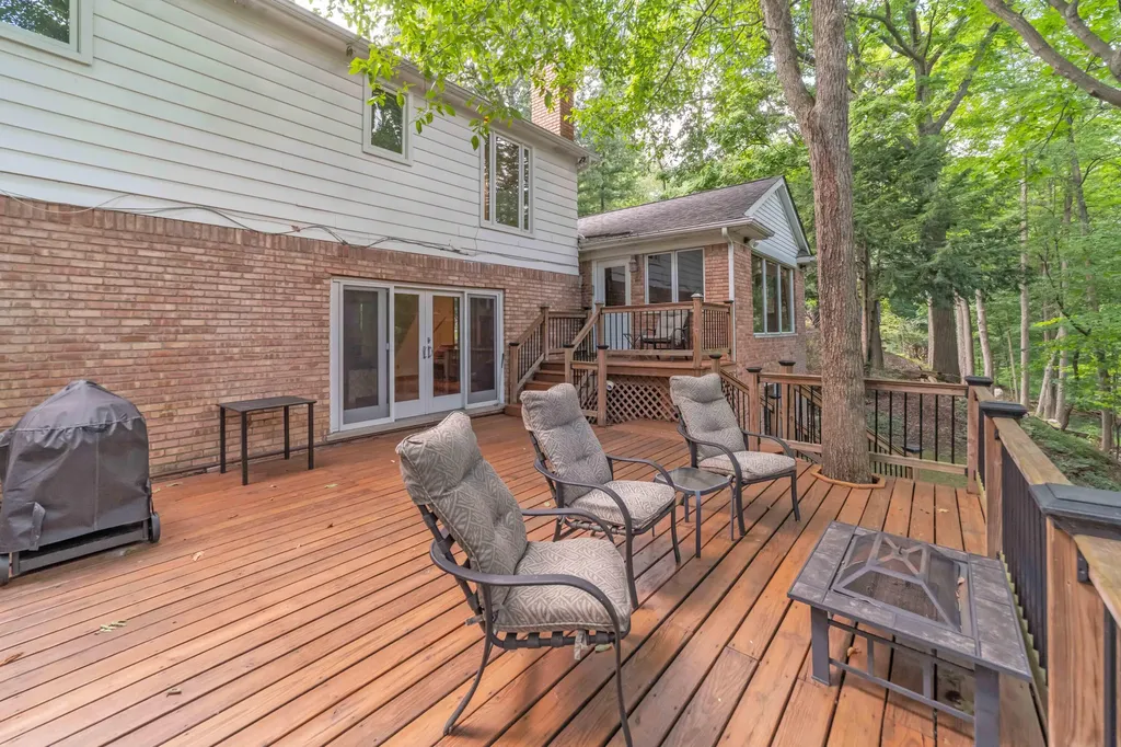 34150 Hunters Row Farmington Hills City MI 48331