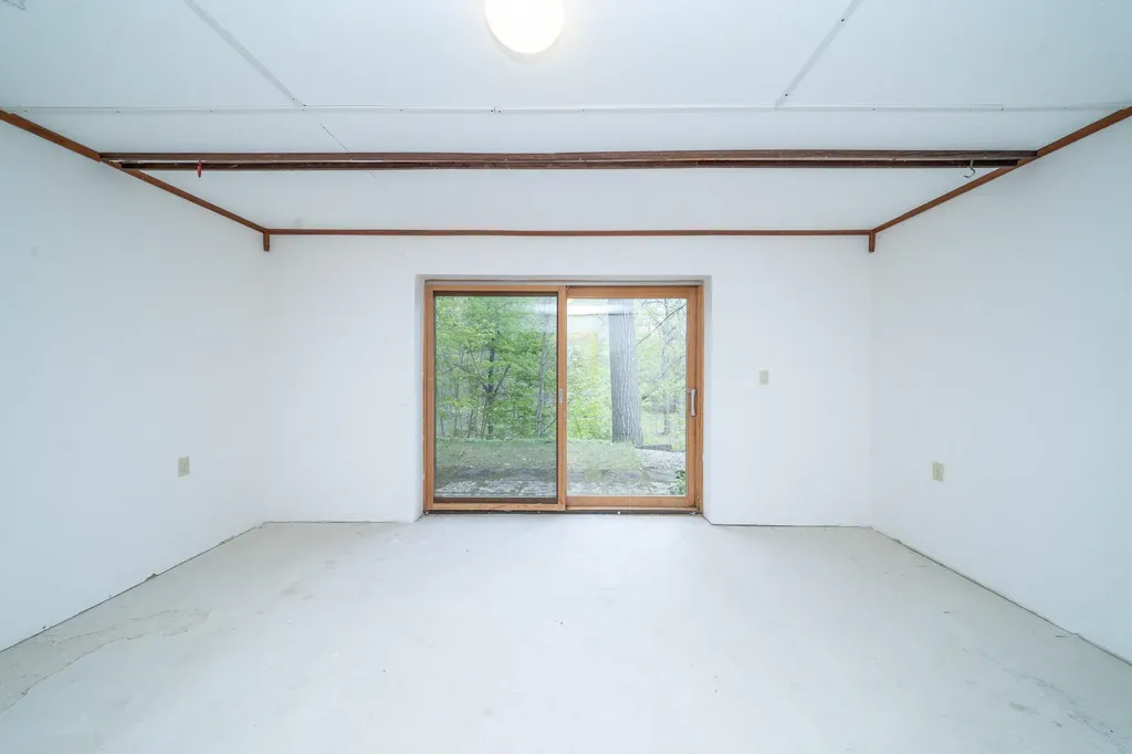 34150 Hunters Row Farmington Hills City MI 48331