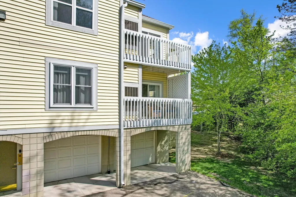 2201 S Huron Parkway Ann Arbor City MI 48104