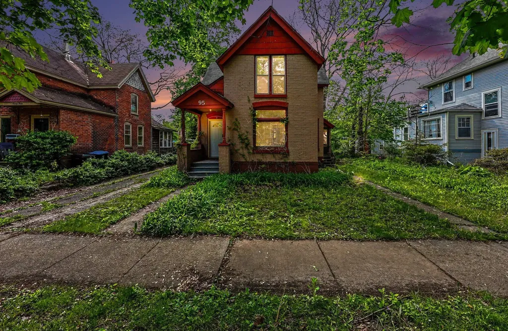 95 Oakwood Street Ypsilanti City MI 48197