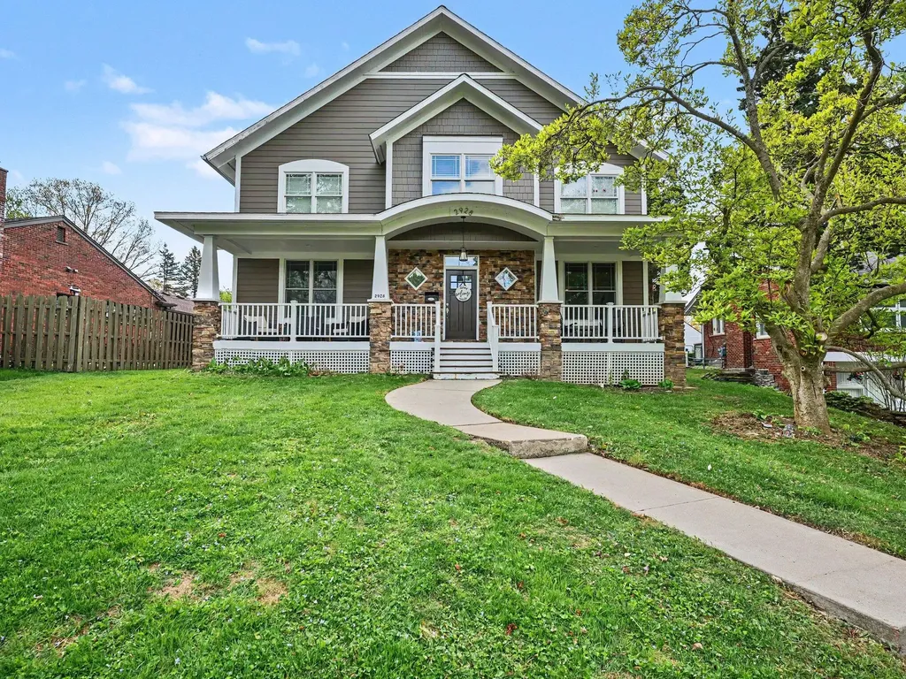 2928 Vinsetta Boulevard Royal Oak City MI 48073