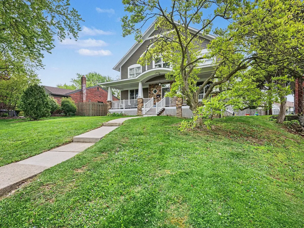 2928 Vinsetta Boulevard Royal Oak City MI 48073