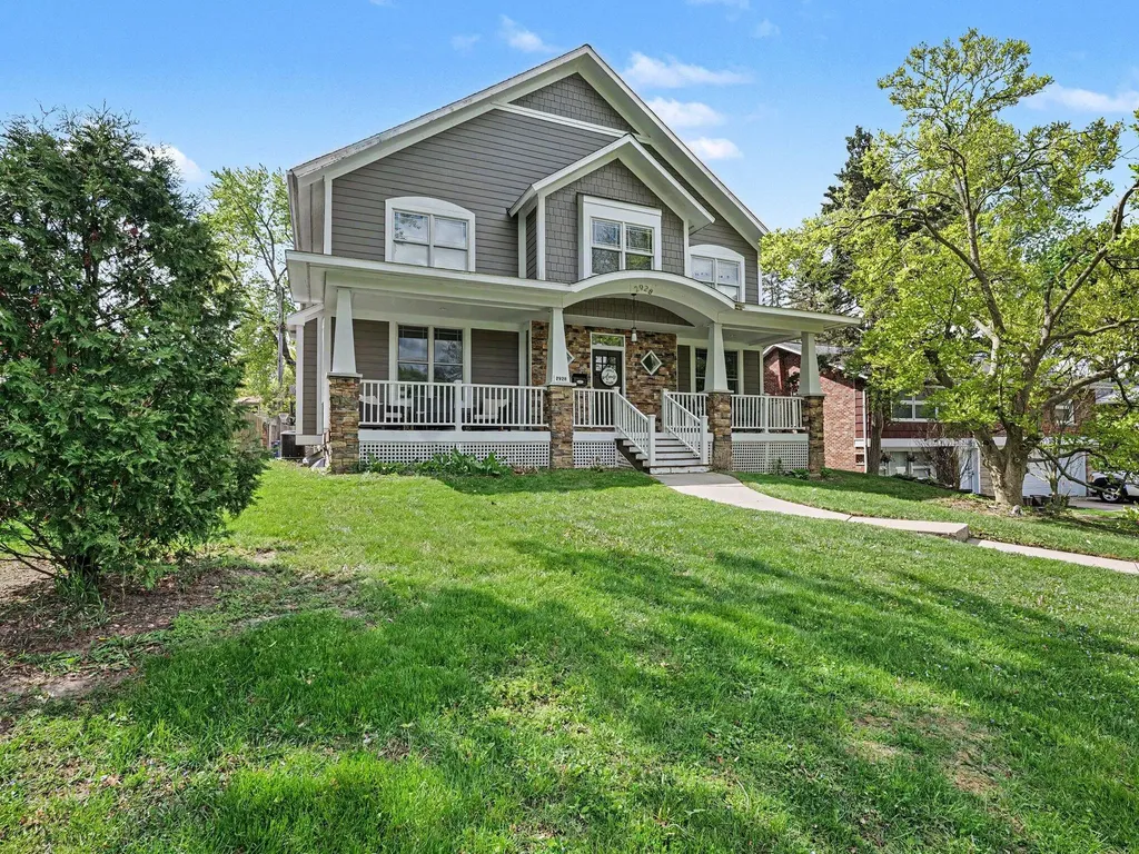 2928 Vinsetta Boulevard Royal Oak City MI 48073