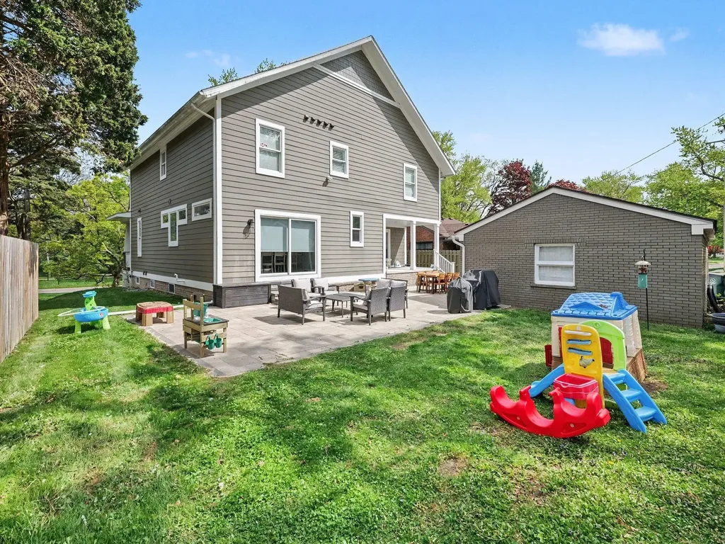 2928 Vinsetta Boulevard Royal Oak City MI 48073