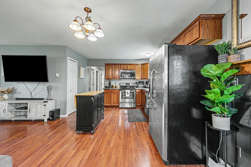 10085 Plank Road London Township MI 48159