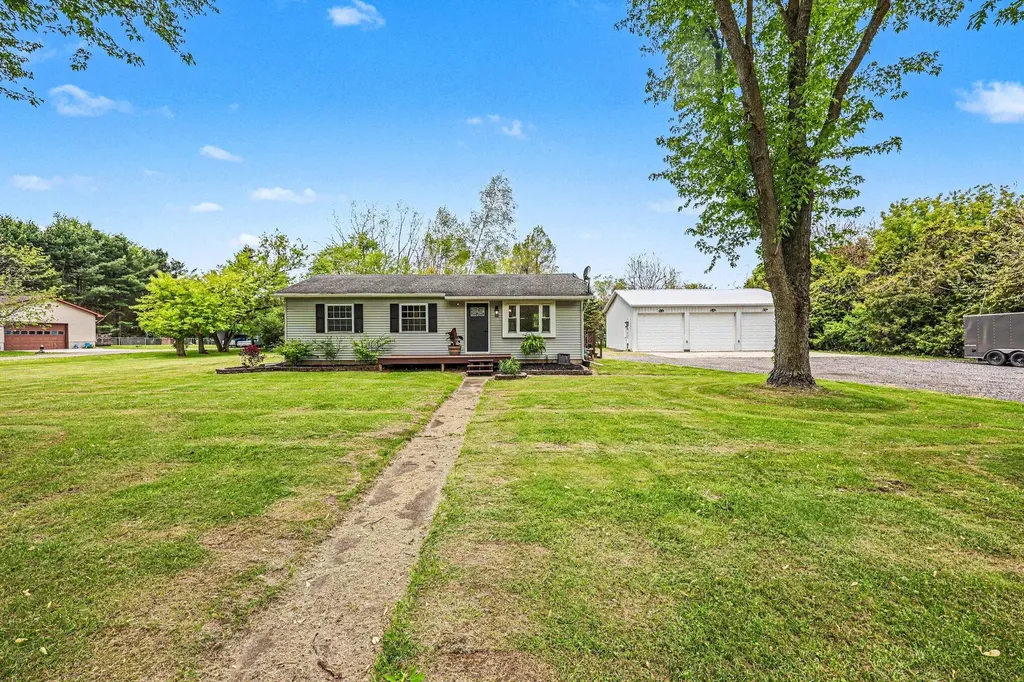 10085 Plank Road London Township MI 48159