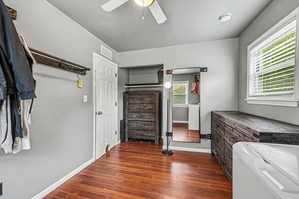 10085 Plank Road London Township MI 48159