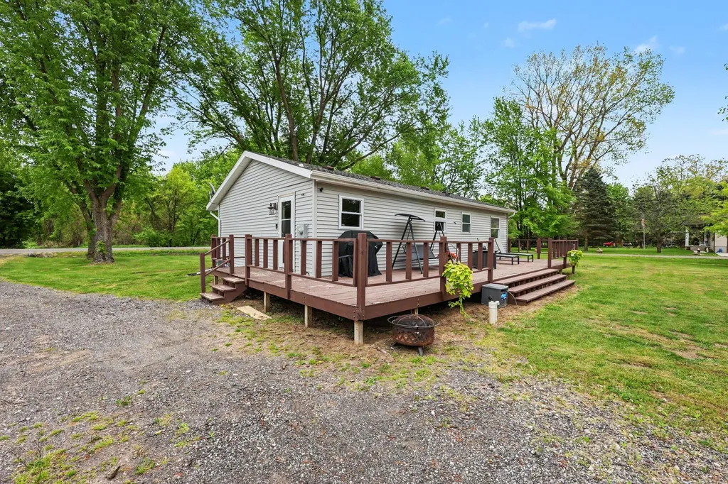 10085 Plank Road London Township MI 48159