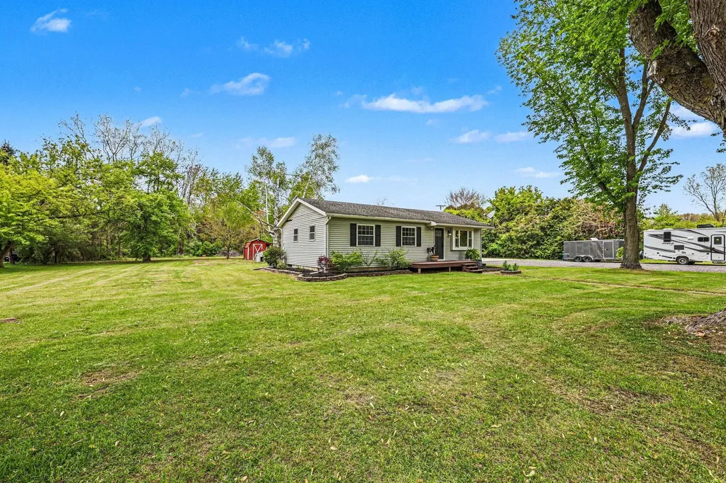 10085 Plank Road London Township MI 48159