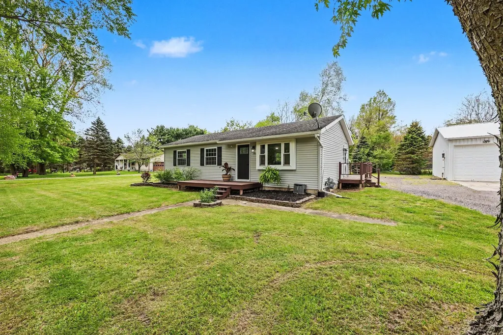 10085 Plank Road London Township MI 48159