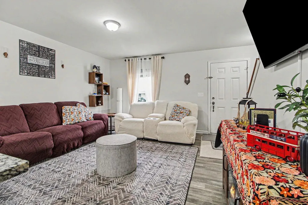 1646 Golfview Drive Superior Charter Township MI 48198