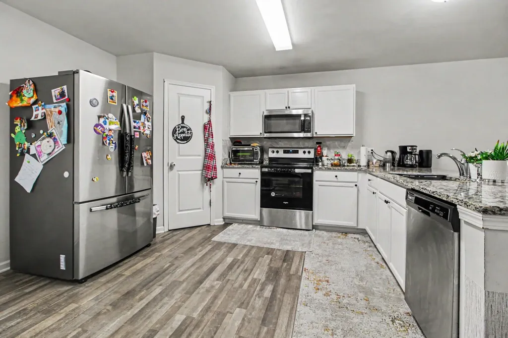 1646 Golfview Drive Superior Charter Township MI 48198