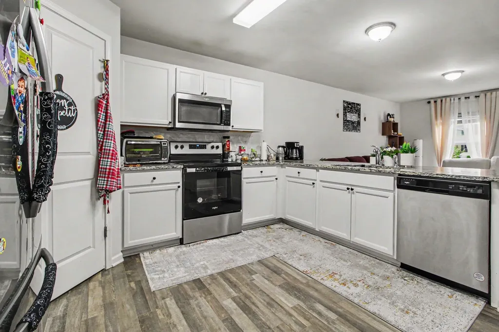 1646 Golfview Drive Superior Charter Township MI 48198
