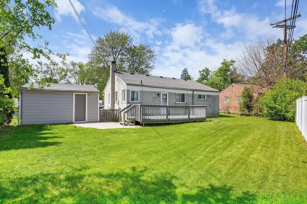 23870 Beacon Drive Farmington Hills City MI 48336