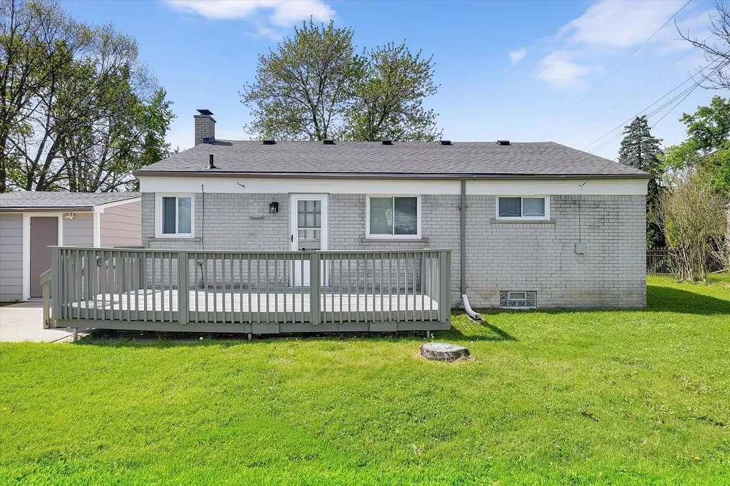 23870 Beacon Drive Farmington Hills City MI 48336