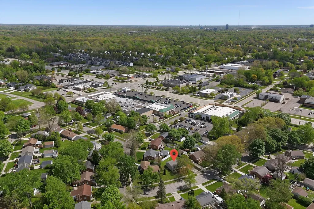 23870 Beacon Drive Farmington Hills City MI 48336