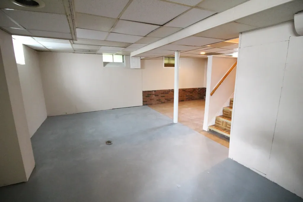 23833 Normandy Avenue Eastpointe City MI 48021