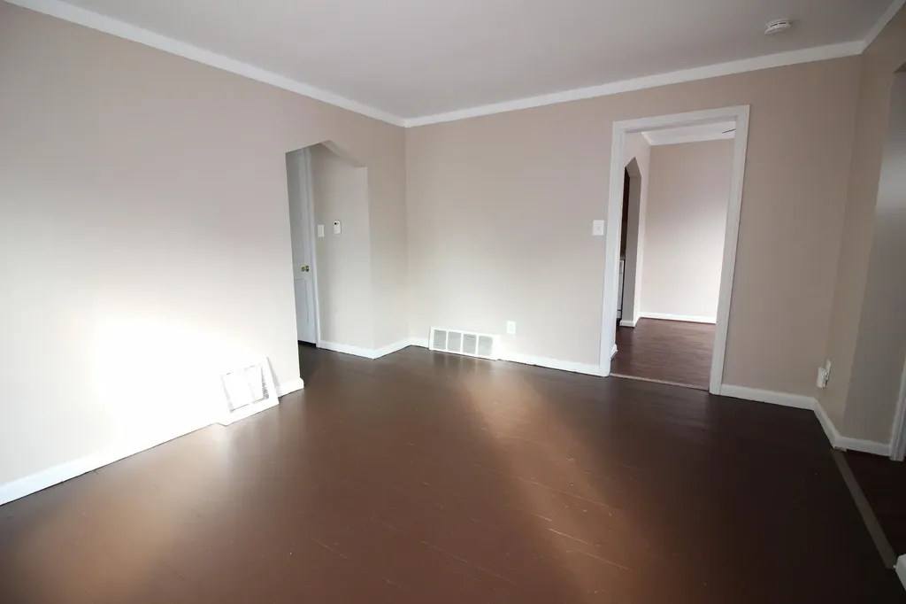 23833 Normandy Avenue Eastpointe City MI 48021