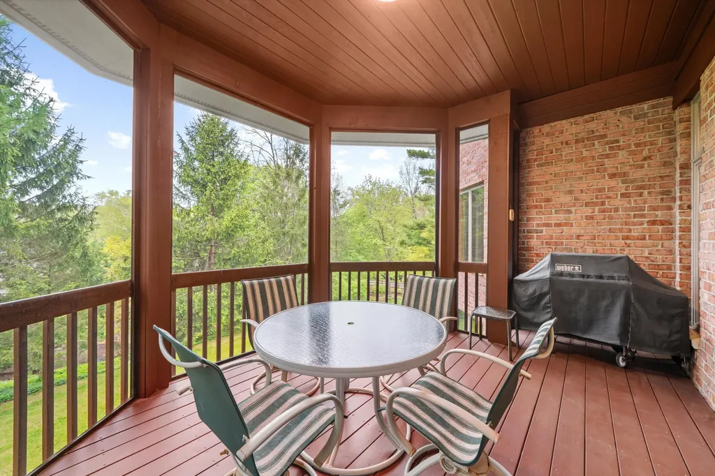 445 Huntington Drive Ann Arbor Charter Township MI 48104
