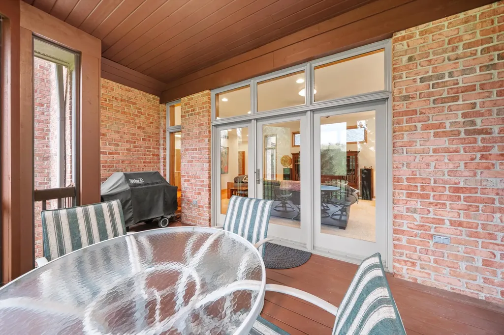 445 Huntington Drive Ann Arbor Charter Township MI 48104