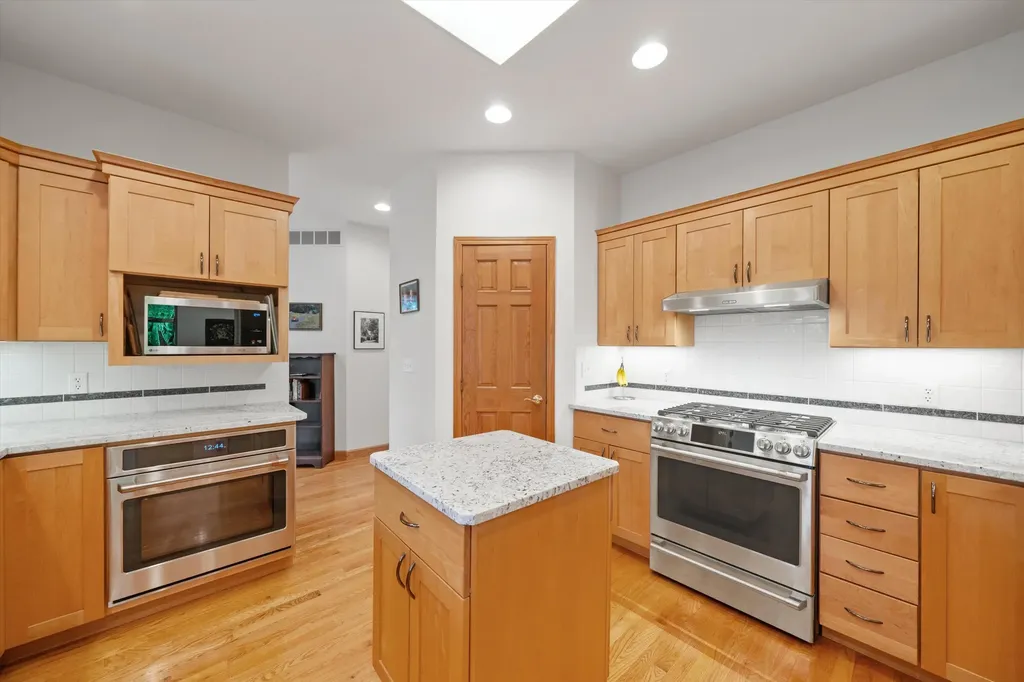 445 Huntington Drive Ann Arbor Charter Township MI 48104