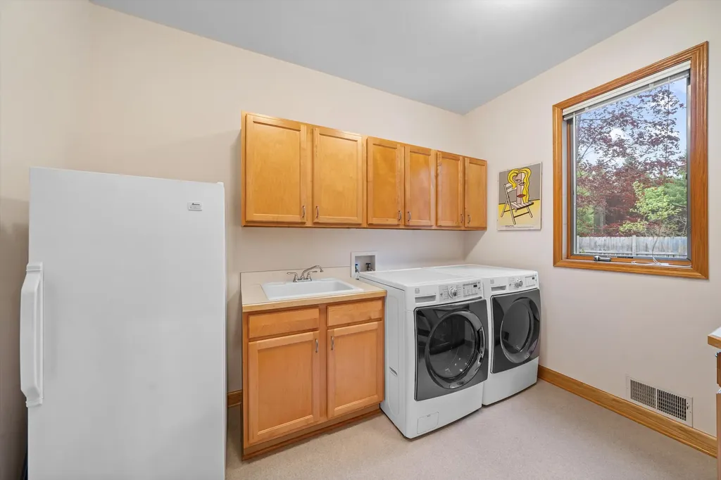445 Huntington Drive Ann Arbor Charter Township MI 48104