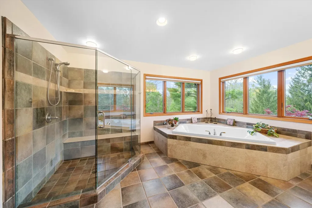 445 Huntington Drive Ann Arbor Charter Township MI 48104