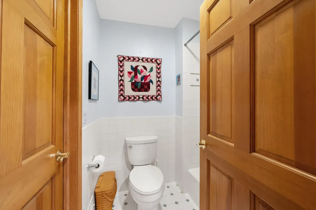 445 Huntington Drive Ann Arbor Charter Township MI 48104