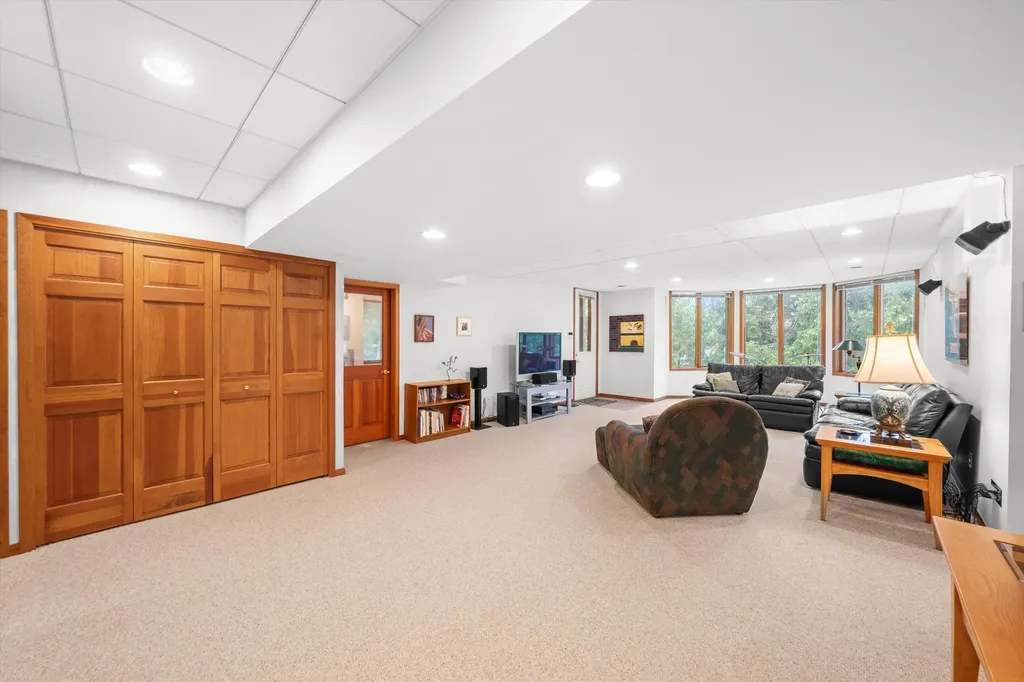 445 Huntington Drive Ann Arbor Charter Township MI 48104